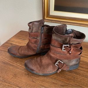 Miz Mooz leather Chukka Boot Leather Suede Women’s mid length boot Side zip
